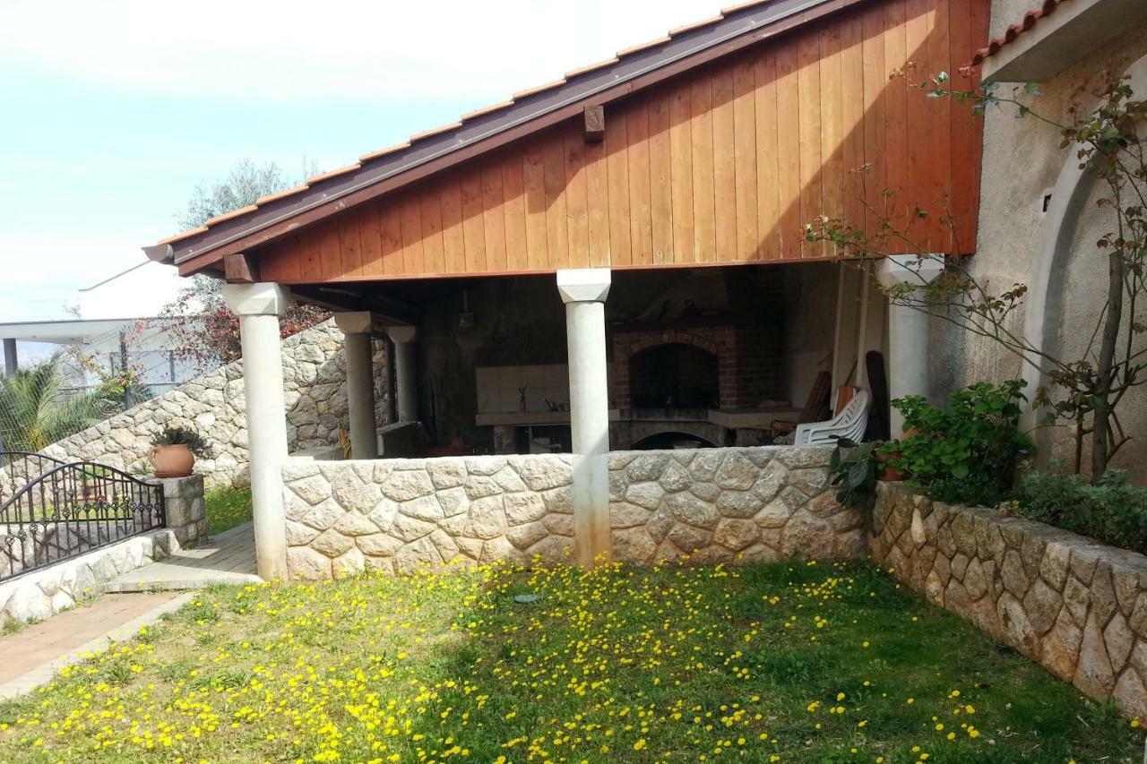 Guarda Alla Vita Njivice Exterior foto